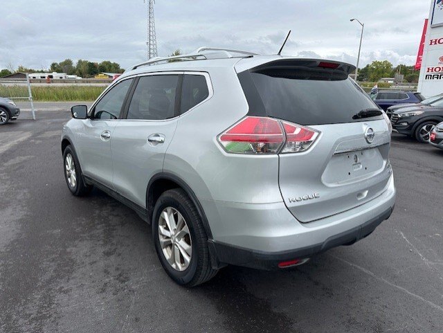 2016 NISSAN ROGUE SV SPECIAL EDITION / $246.82 B/W TAX IN / LOW KM