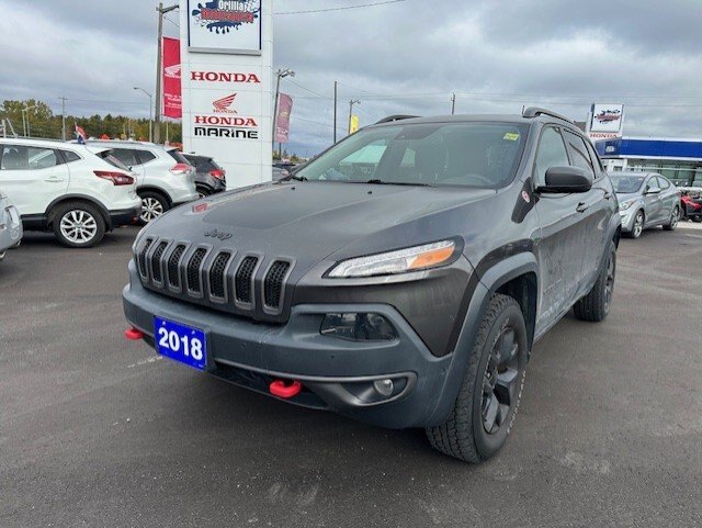 2018 JEEP CHEROKEE TRAILHAWK 4WD / $222.51 BIWEEKLY INCLUDING TAX / PANORAMIC SUNROOF / LANE SENSE