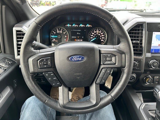 2020 FORD F 150 XLT CREW CAB 4X4 / $306.10 BIWEEKLY INCLUDING TAX / NAVIGATION / REMOTE START / HEATED FRONT SEATS