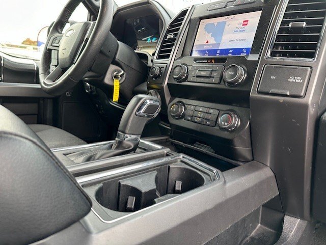 2020 FORD F 150 XLT CREW CAB 4X4 / $306.10 BIWEEKLY INCLUDING TAX / NAVIGATION / REMOTE START / HEATED FRONT SEATS