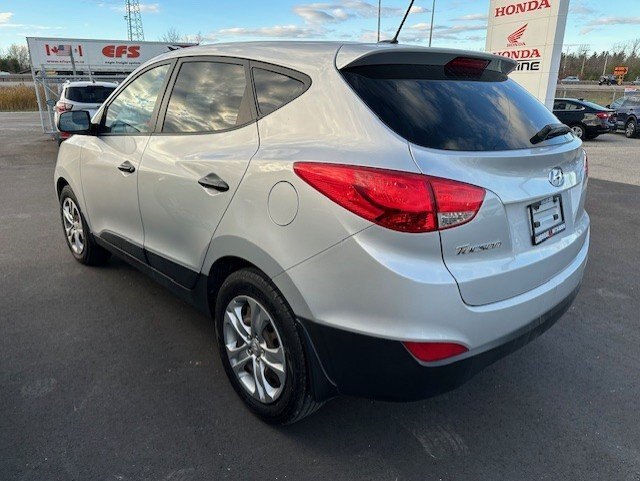 2015 HYUNDAI TUCSON GL FWD / $183.64 BIWEEKLY INCLUDING TAX / HEATED FRONT SEATS / USB / BLUETOOTH / CRUISE CONTROL