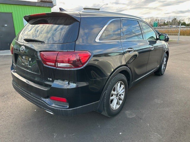 2019 KIA SORENTO LX AWD 7 PASSENGER / $151.94 BIWEEKLY INCLUDING TAX / HEATED STEERING WHEEL