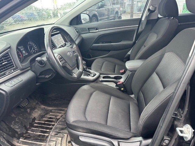 2018 HYUNDAI ELANTRA GLS / $161.58 BIWEEKLY INCLUDING TAX / SUNROOF / HEATED STEERING WHEEL