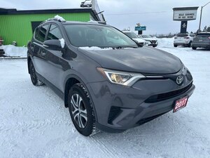 2017 TOYOTA RAV4 LE AWD / $226.83 BIWEEKLY INCLUDING TAX / HEATED FRONT SEATS