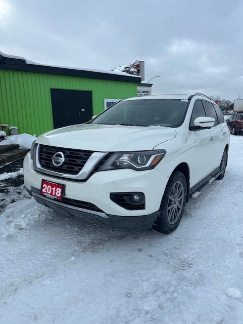 2018 NISSAN PATHFINDER SL AWD / $219.44 BIWEEKLY INCLUDING TAX / CARFAX CLEAN / HEATED STEERING WHEEL / 7 PASSENGER