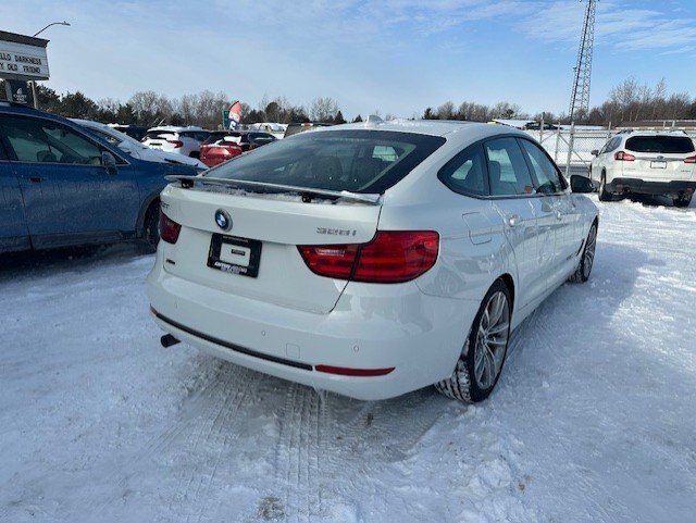 2016 BMW 328i XDRIVE GRAN TURISMO / $258.16 BIWEEKLY INCLUDING TAX / HEATED FRONT SEATS