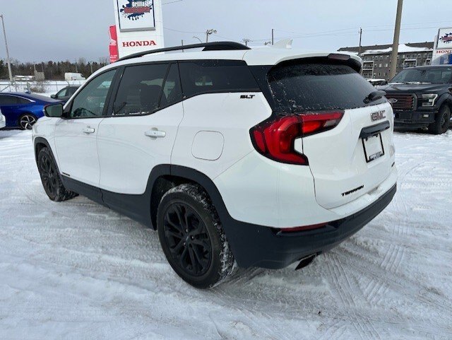 2020 GMC TERRAIN SLT AWD / $214.00 BIWEEKLY INCLUDING TAX / PANORAMIC SUNROOF / NAVIGATION / HEATED STEEING WHEEL