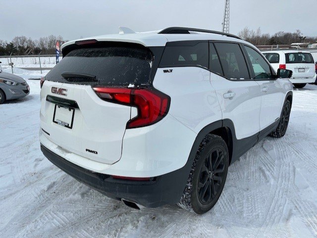 2020 GMC TERRAIN SLT AWD / $214.00 BIWEEKLY INCLUDING TAX / PANORAMIC SUNROOF / NAVIGATION / HEATED STEEING WHEEL