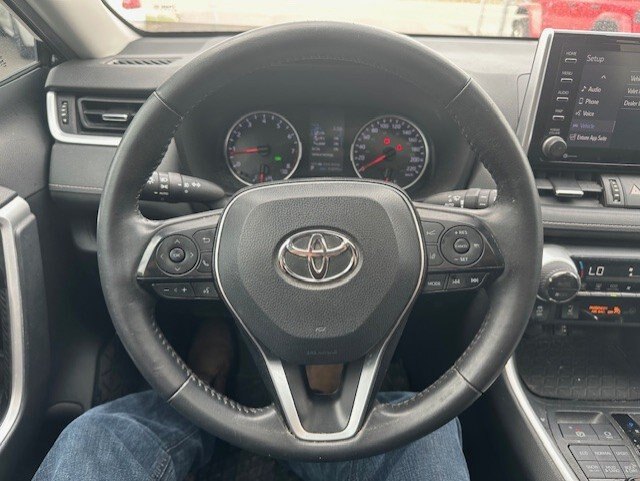 2019 TOYOTA RAV4 XLE AWD / $298.00 BIWEEKLY INCLUDING TAX /SUNROOF / HEATED STEERING WHEEL