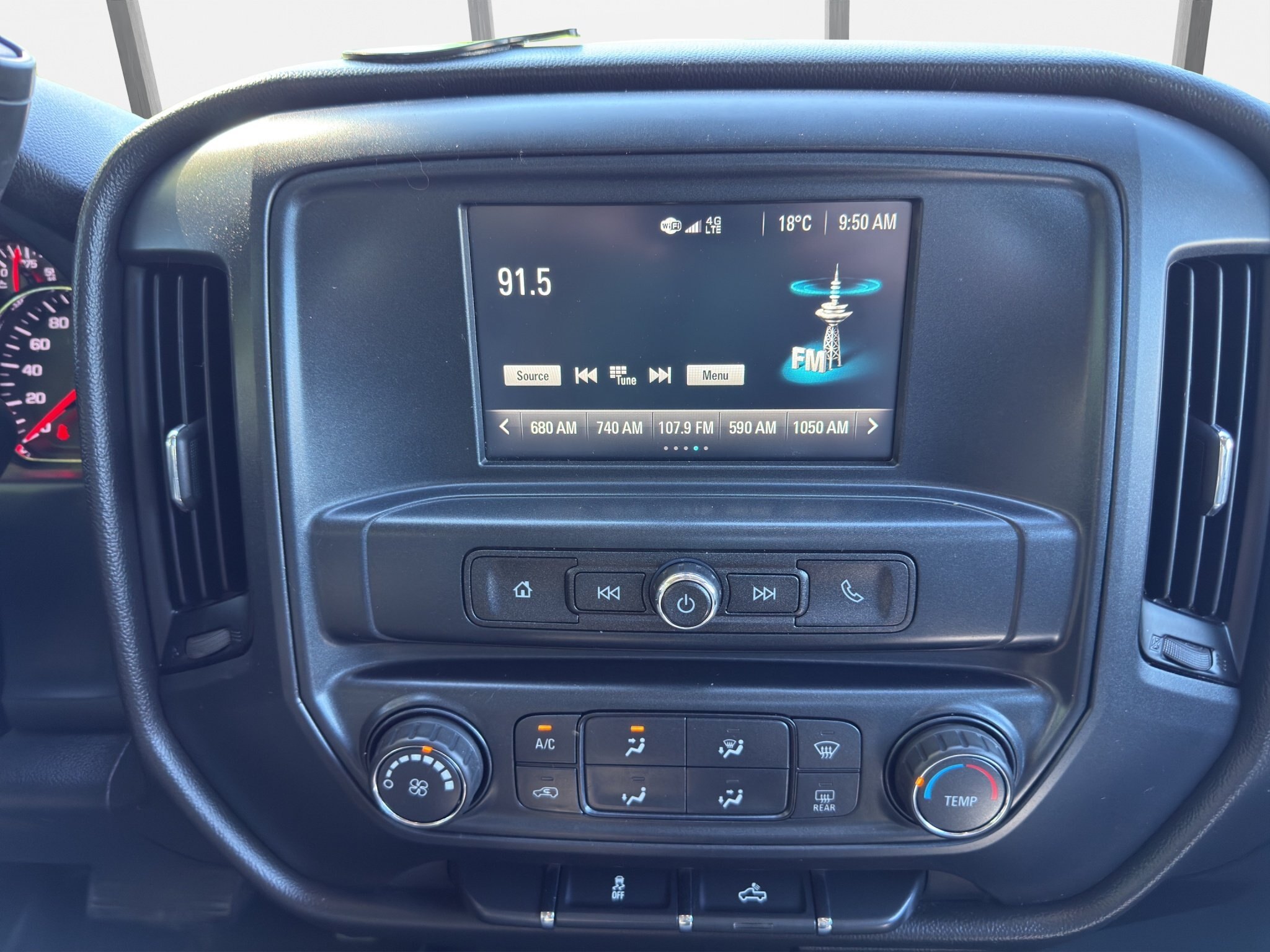 2018 CHEVROLET SILVERADO 1500 CUSTOM DOUBLE CAB / $287.38 BIWEEKLY INCLUDING TAX / REMOTE START / TRAILER BRAKE CONTROLLER