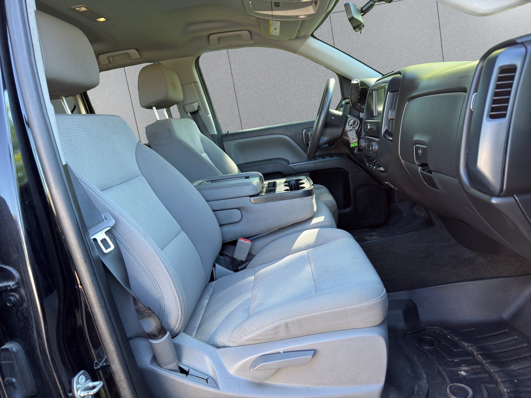 2018 CHEVROLET SILVERADO 1500 CUSTOM DOUBLE CAB / $287.38 BIWEEKLY INCLUDING TAX / REMOTE START / TRAILER BRAKE CONTROLLER