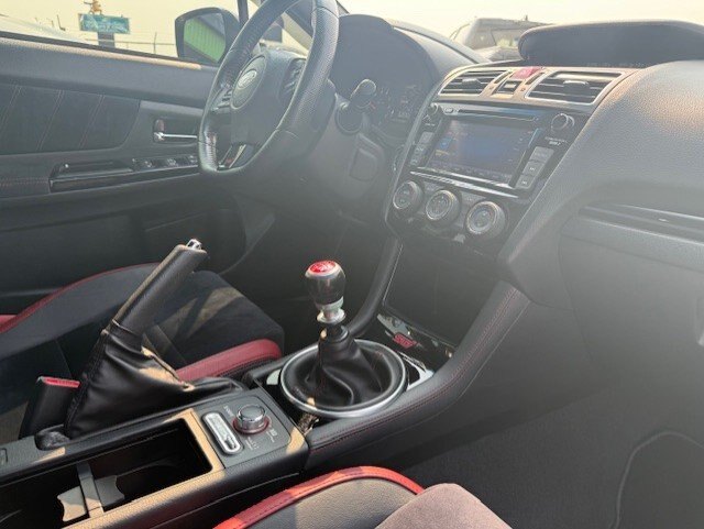 2020 SUBARU WRX STI LIMITED / $311.33 BIWEEKLY INCLUDING TAX / 6 SPEED MANUAL / SUNROOF / HEATED FRONT SEATS