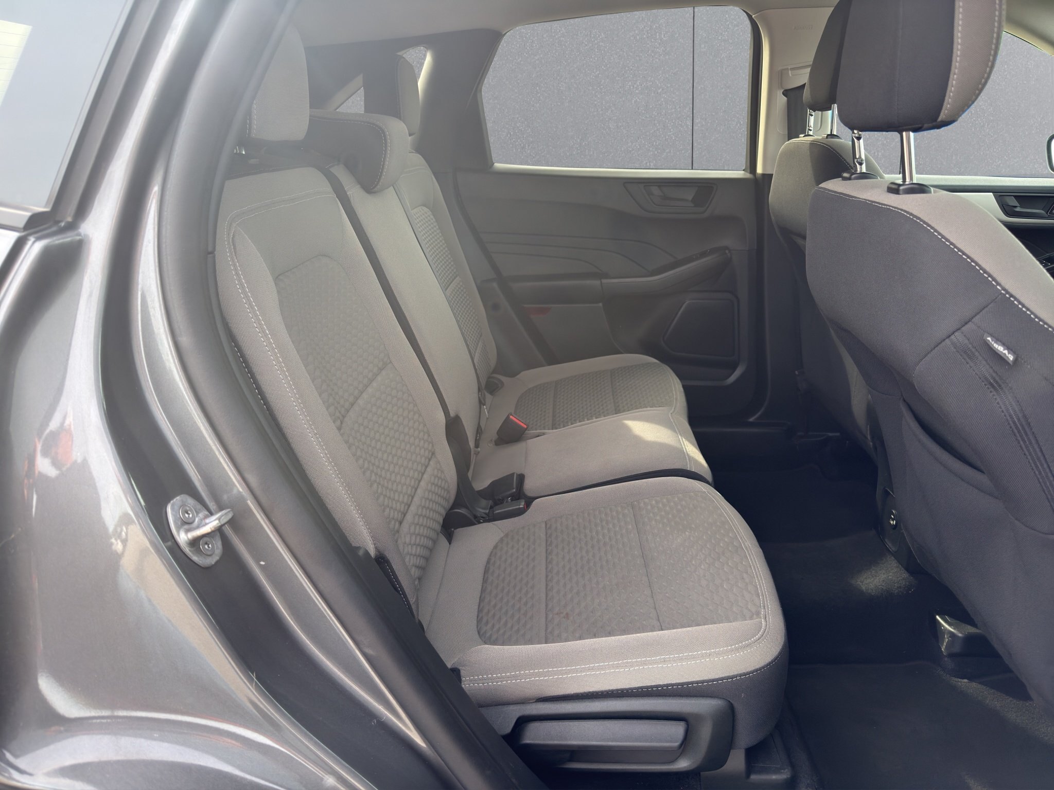 2022 FORD ESCAPE SE AWD / $183.60 BIWEEKLY INCLUDING TAX / PUSH BUTTON START / HEATED FRONT SEATS