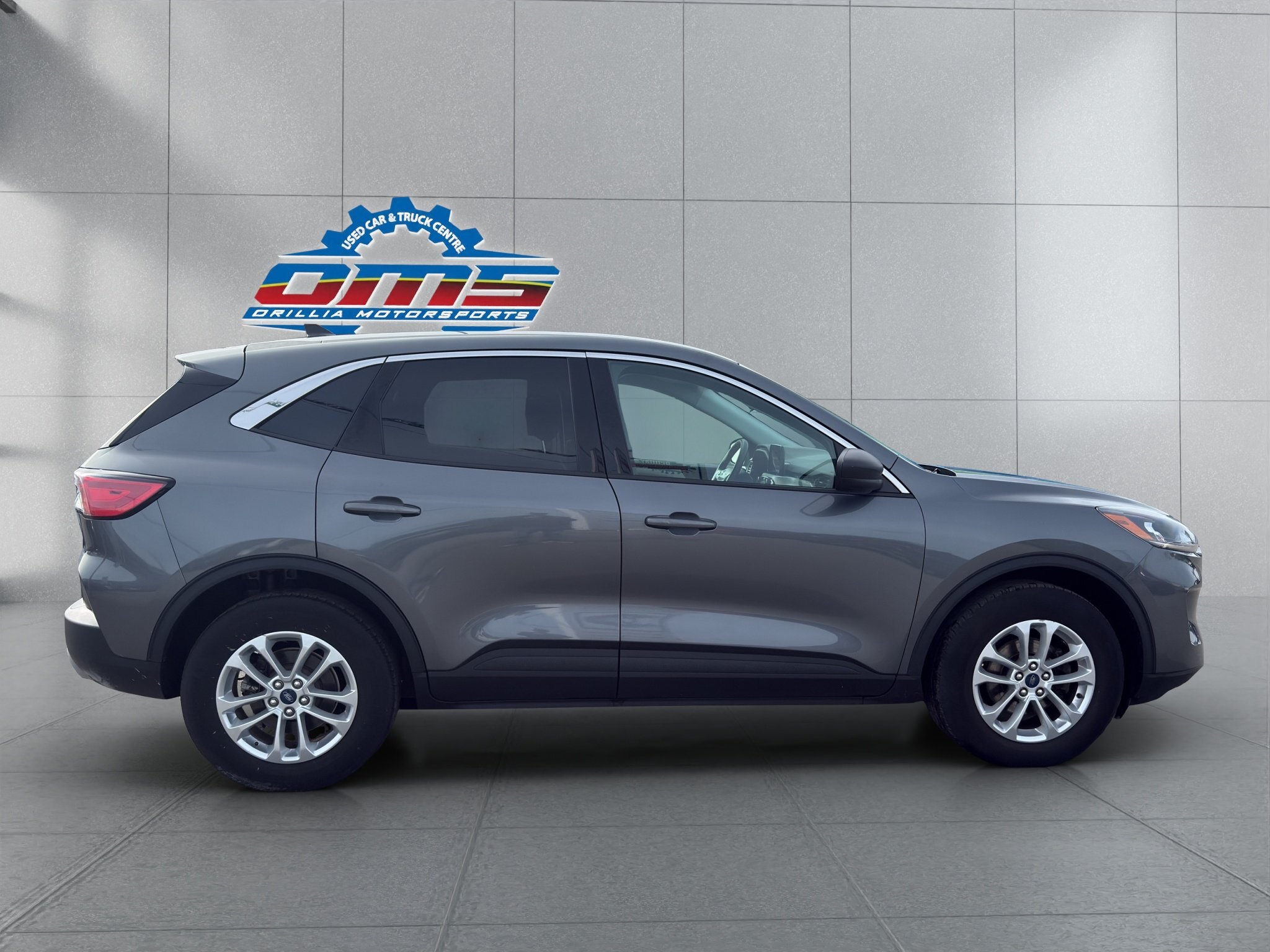 2022 FORD ESCAPE SE AWD / $183.60 BIWEEKLY INCLUDING TAX / PUSH BUTTON START / HEATED FRONT SEATS