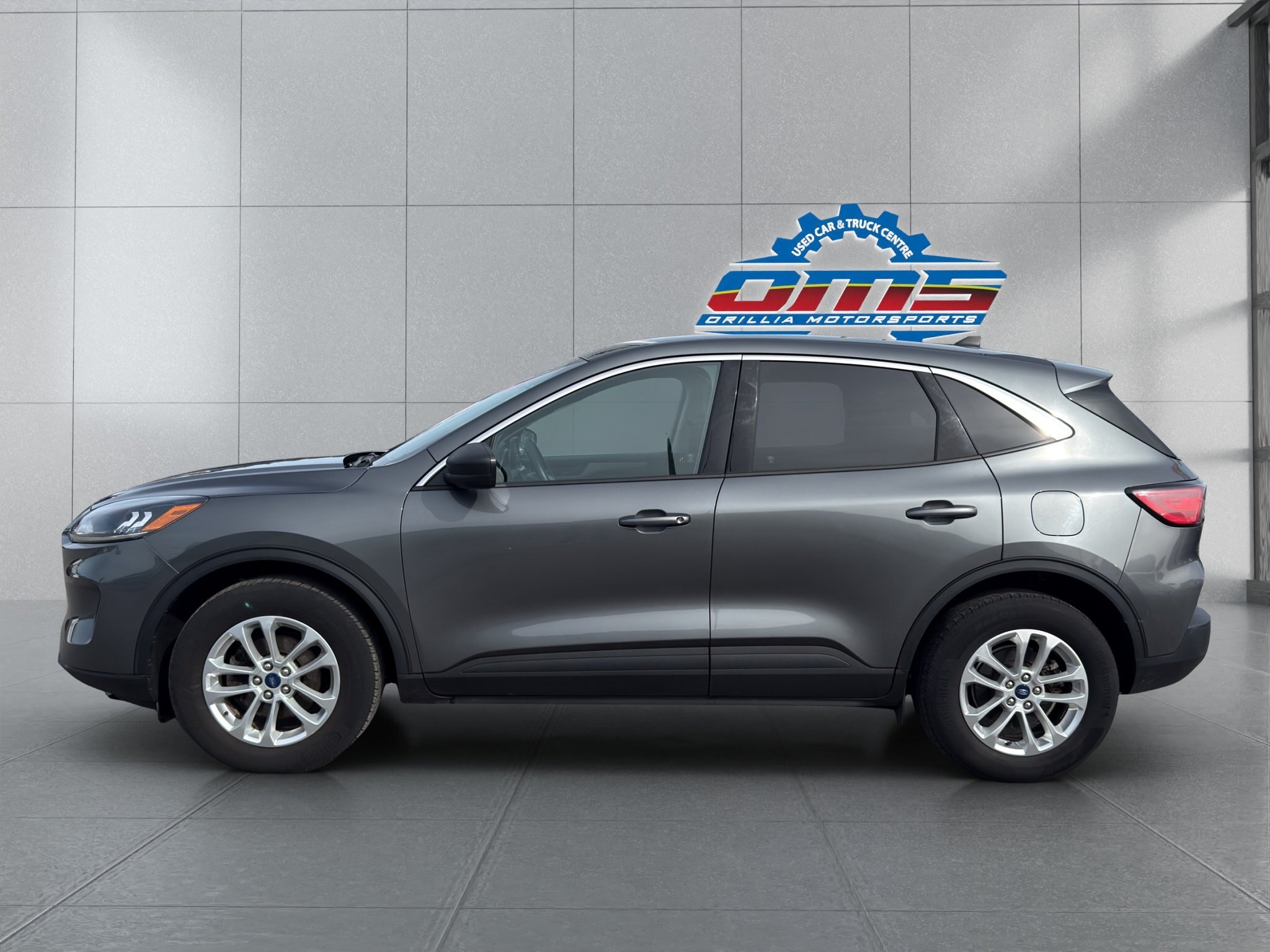 2022 FORD ESCAPE SE AWD / $183.60 BIWEEKLY INCLUDING TAX / PUSH BUTTON START / HEATED FRONT SEATS