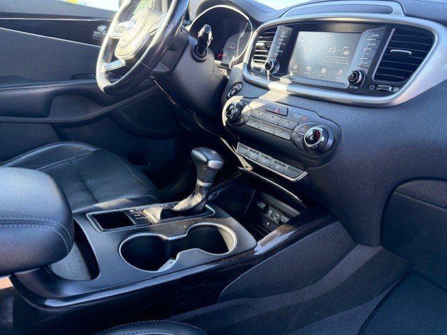 2019 KIA SORENTO EX 7 PASSENGER AWD / $224.73 BIWEEKLY INCLUDING TAX / HEATED STEERING WHEEL / APPLE CARPLAY