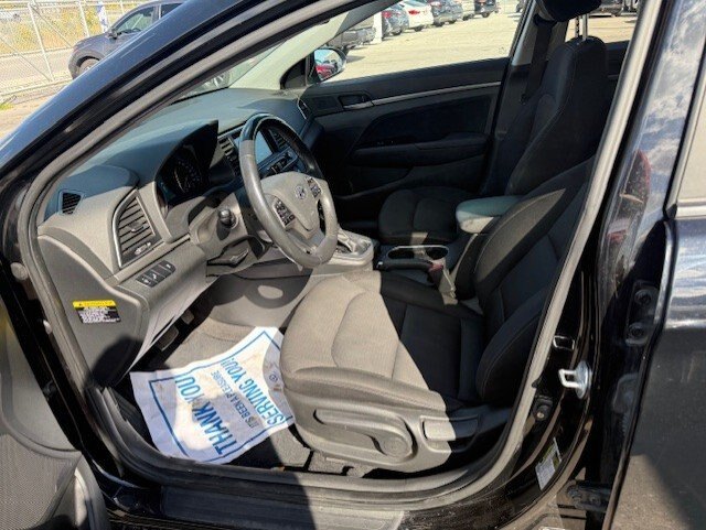 2018 HYUNDAI ELANTRA GL / $146.60 BIWEEKLY INCLUDING TAX / BLIND SPOT MONITORING / HEATED STEERING WHEEL