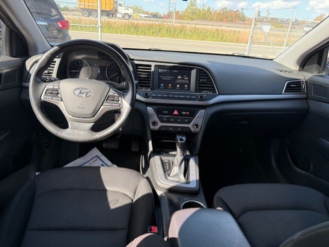 2018 HYUNDAI ELANTRA GL / $146.60 BIWEEKLY INCLUDING TAX / BLIND SPOT MONITORING / HEATED STEERING WHEEL