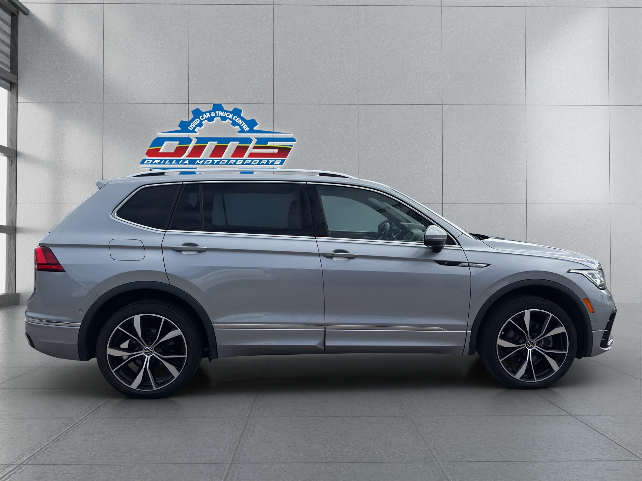 2022 VOLKSWAGEN TIGUAN HIGHLINE R LINE / $240.35 BIWEEKLY INCLUDING TAX / PANORAMIC SUNROOF / REMOTE START / DIGITAL DASH