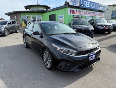 2022 KIA FORTE LX / $169.97 BIWEEKLY INCLUDING TAX / APPLE CARPLAY / LEATHER / CARFAX CLEAN