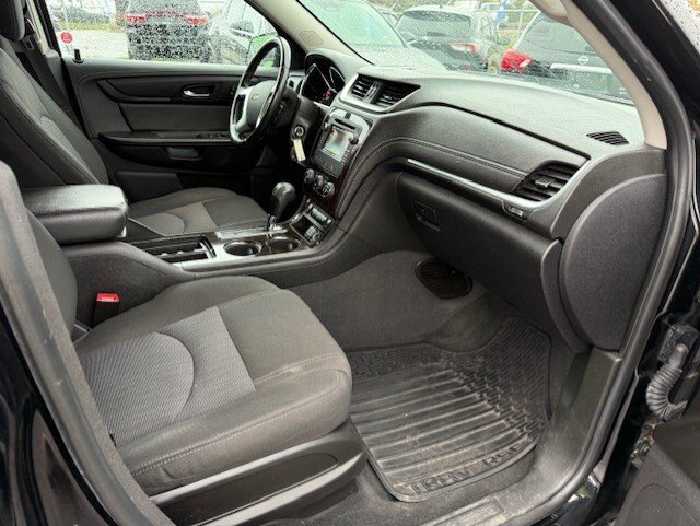 2017 CHEVROLET TRAVERSE LT / $217.59 BIWEEKLY INCLUDING TAX / 7 PASSENGER / REMOTE START