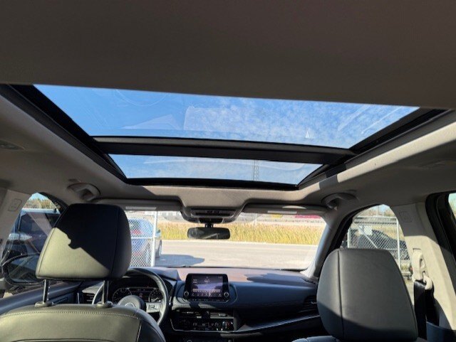 2023 NISSAN ROGUE SV MIDNIGHT EDITION / $264.21 BIWEEKLY INCLUDING TAX / LEATHER INTERIOR, ADAPTIVE CRUISE, REMOTE START