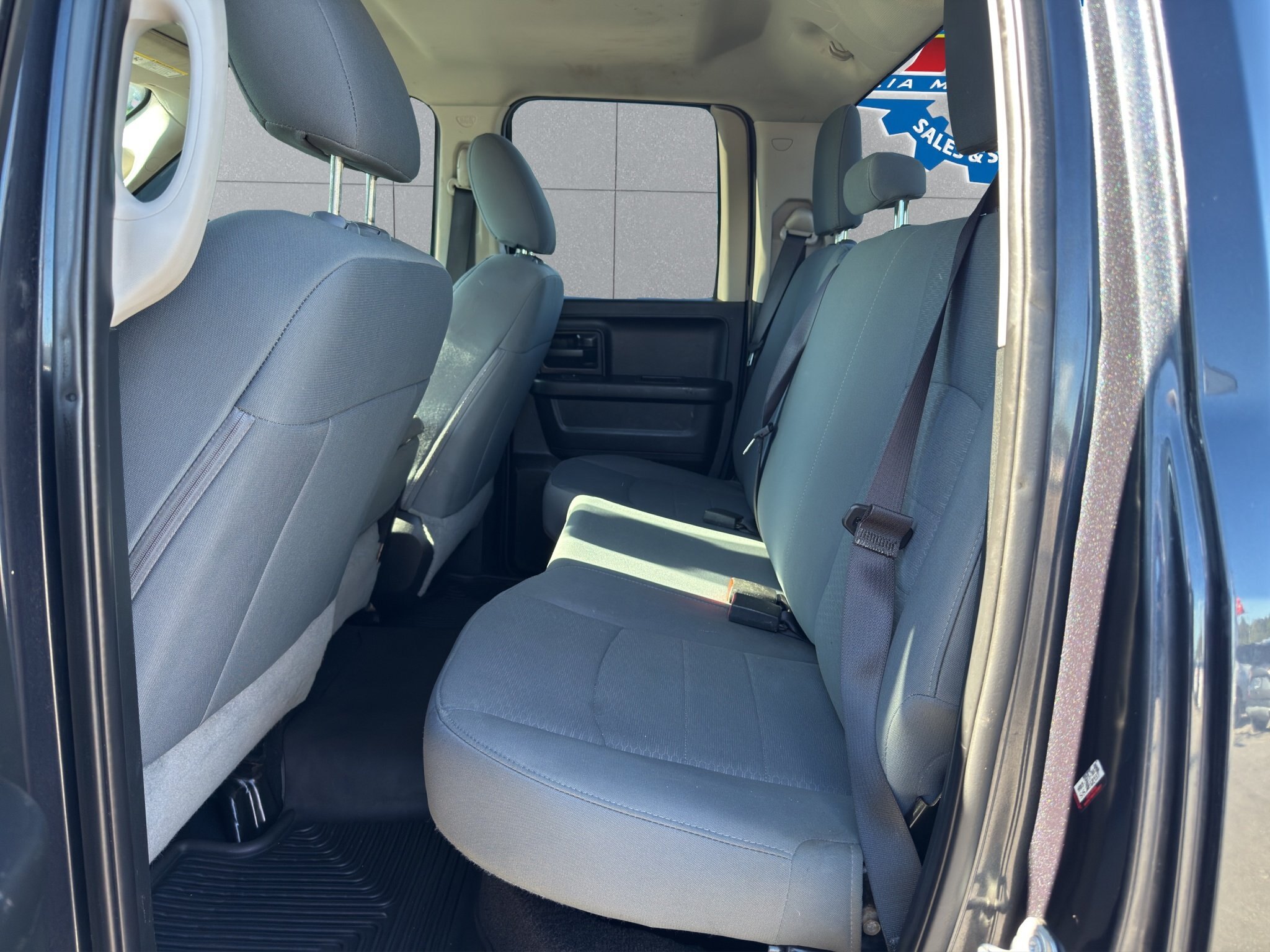 2018 RAM 1500 SXT QUAD CAB / $238.69 BIWEEKLY INCLUDING TAX / 6 PASSENGER / TRAILER BRAKE CONTROL