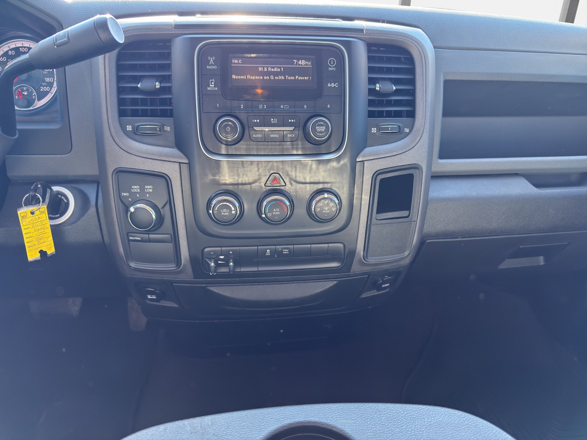 2018 RAM 1500 SXT QUAD CAB / $238.69 BIWEEKLY INCLUDING TAX / 6 PASSENGER / TRAILER BRAKE CONTROL