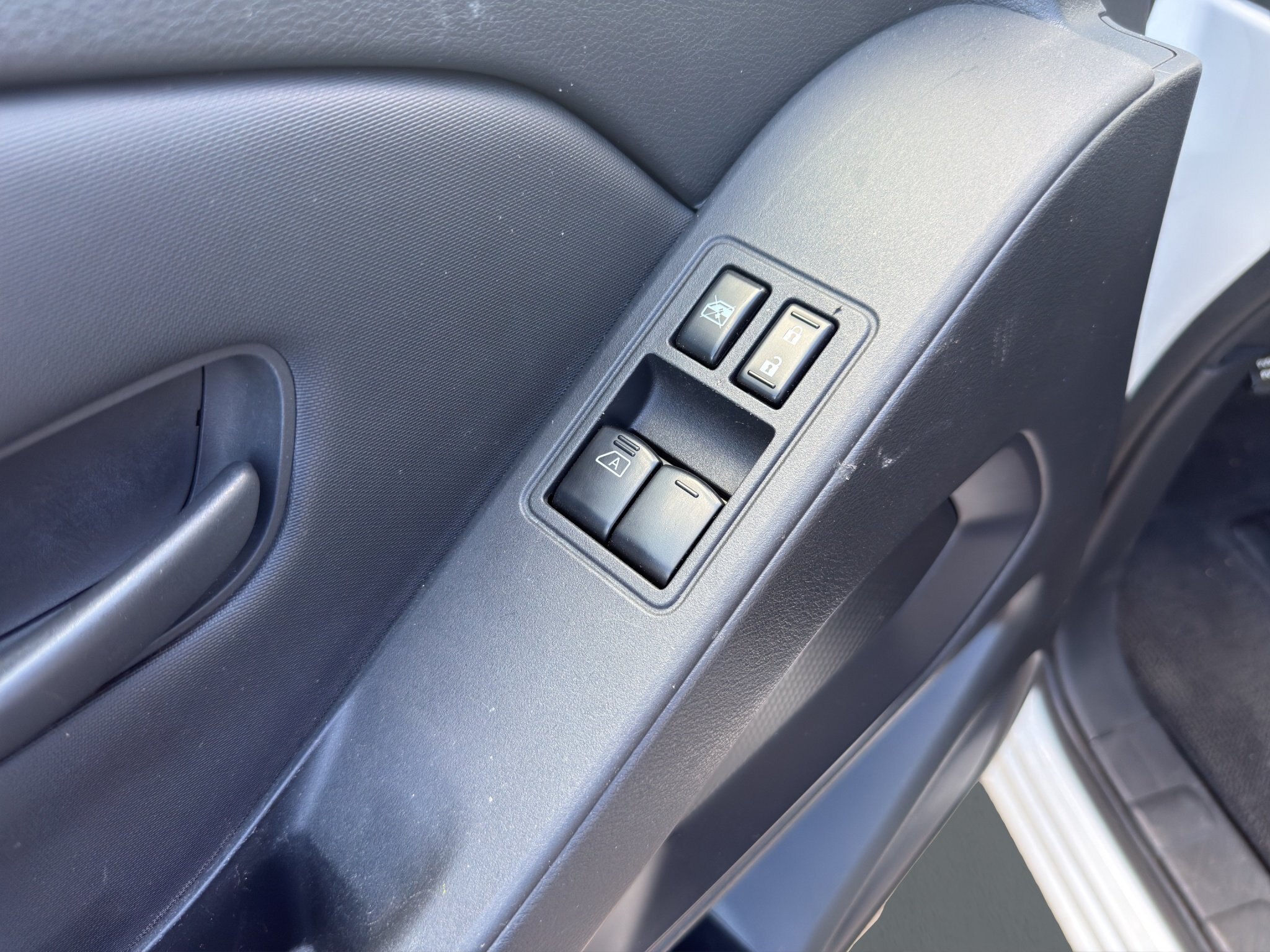 2022 NISSAN FRONTIER SV KING CAB / $290.84 BIWEEKLY INCLUDING TAX / BLIND SPOT MONITORING / REAR PARKING SENSORS