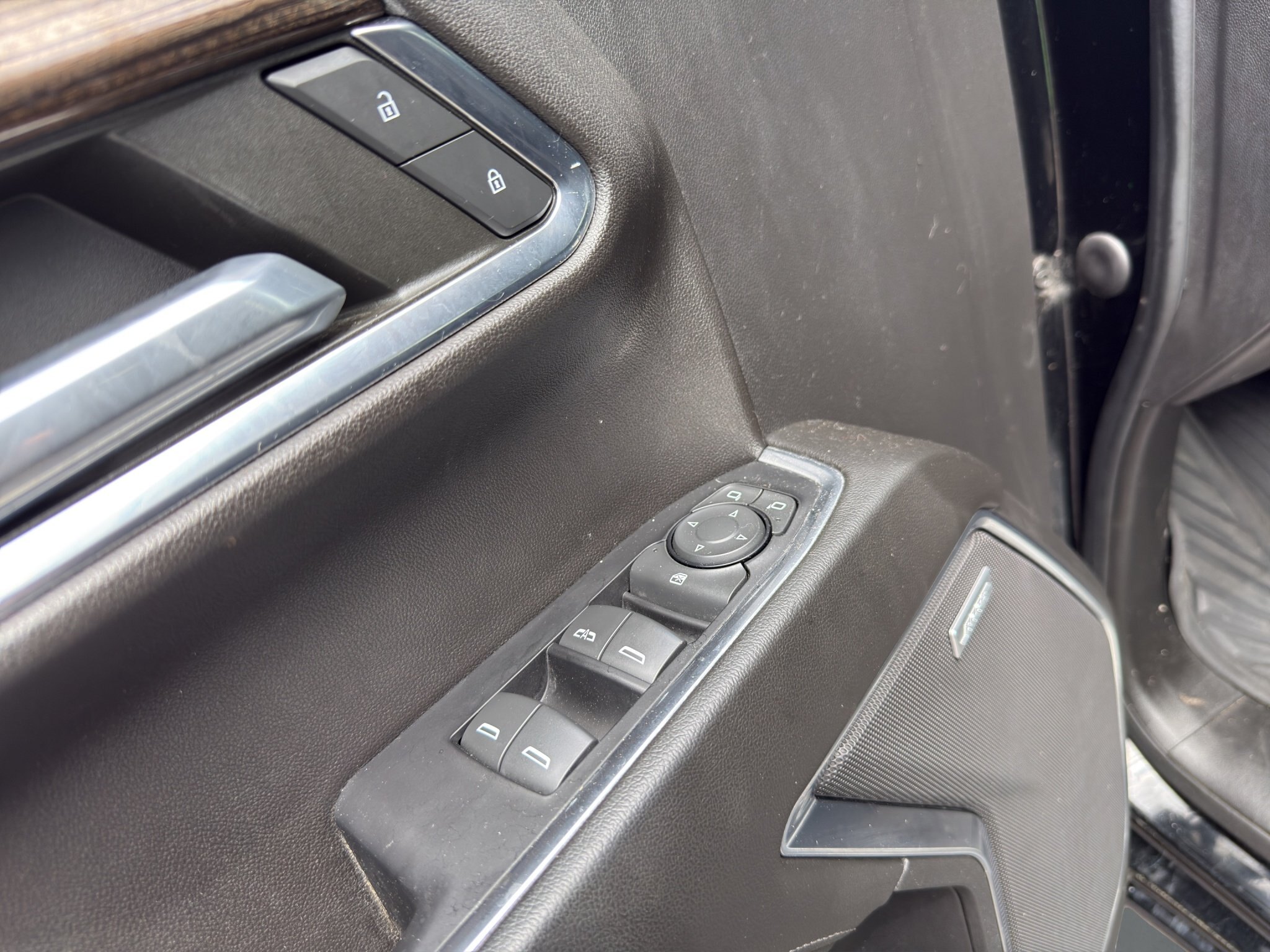 2022 CHEVROLET SILVERADO 1500 TRAIL BOSS / $360.37 BIWEEKLY INCLUDING TAX / 6.2L V8 / REMOTE START / LEATHER INTERIOR