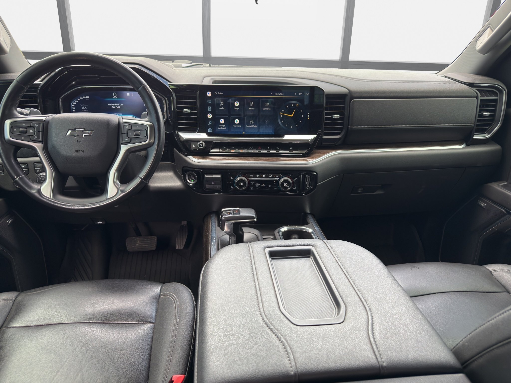 2022 CHEVROLET SILVERADO 1500 TRAIL BOSS / $360.37 BIWEEKLY INCLUDING TAX / 6.2L V8 / REMOTE START / LEATHER INTERIOR