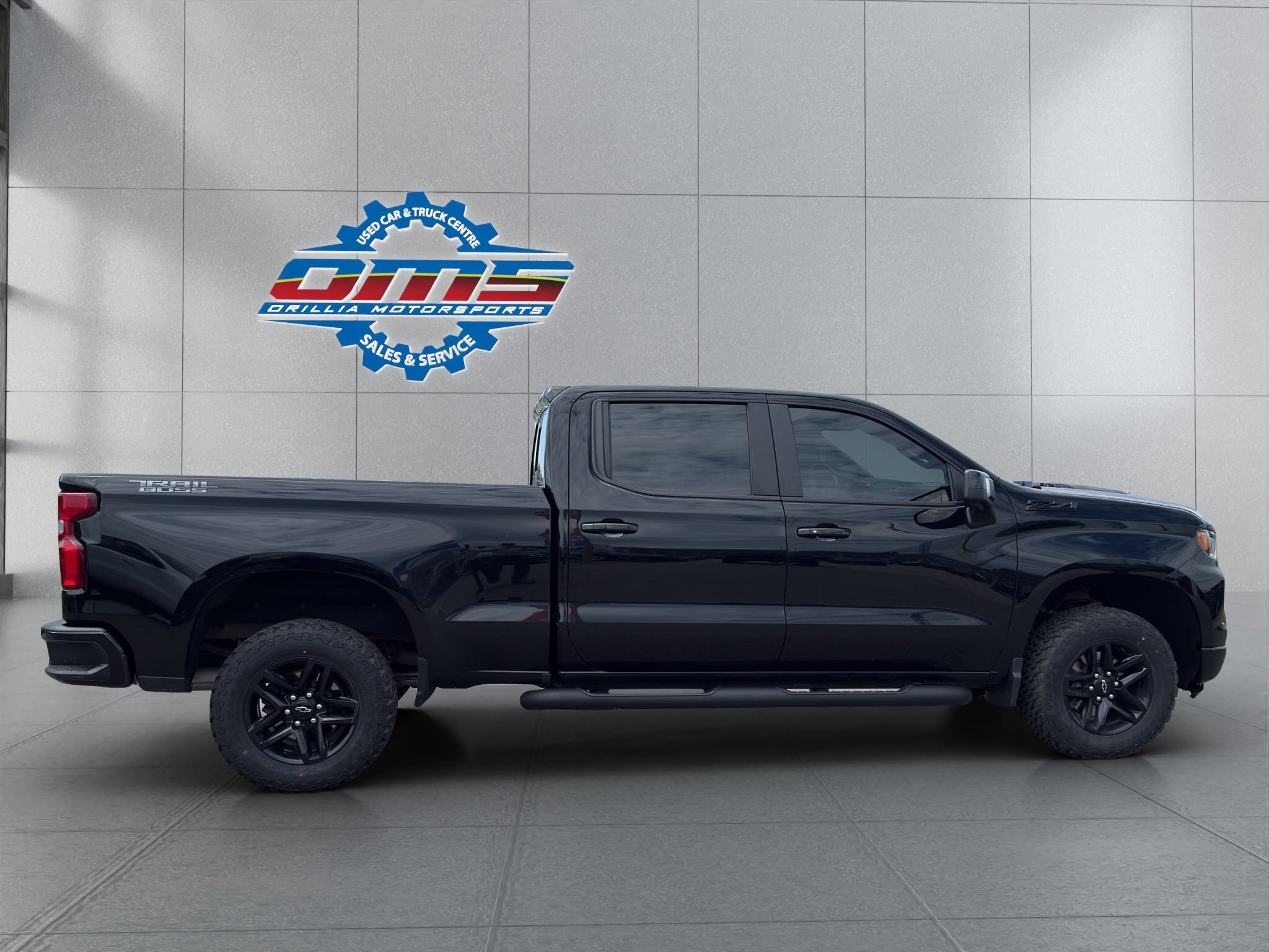 2022 CHEVROLET SILVERADO 1500 TRAIL BOSS / $360.37 BIWEEKLY INCLUDING TAX / 6.2L V8 / REMOTE START / LEATHER INTERIOR