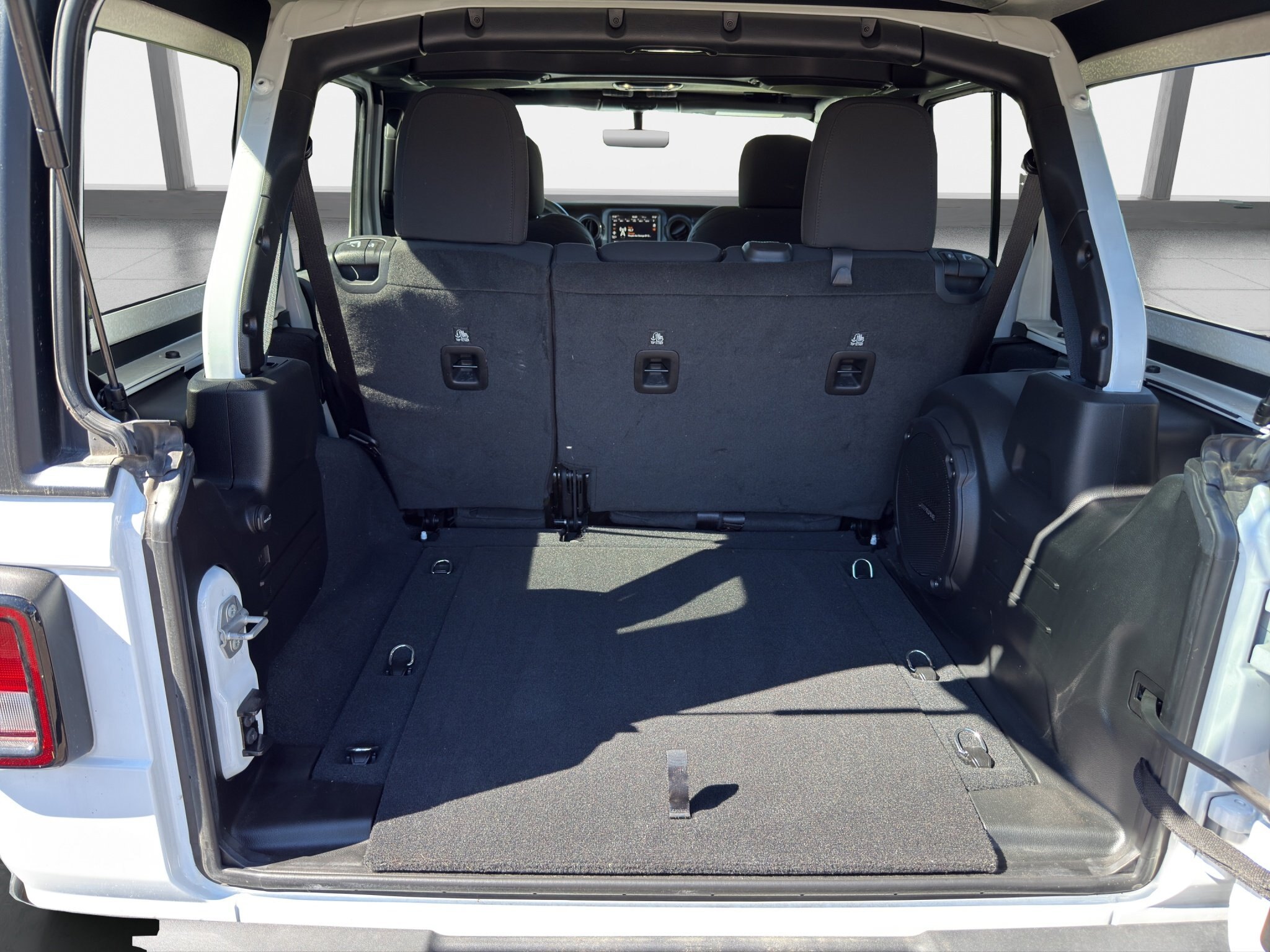 2023 JEEP WRANGLER UNLIMITED SPORT ALTITUDE / $298.62 BIWEEKLY INCLUDING TAX / REMOTE START / HEATED STEERING WHEEL / APPLE CARPLAY