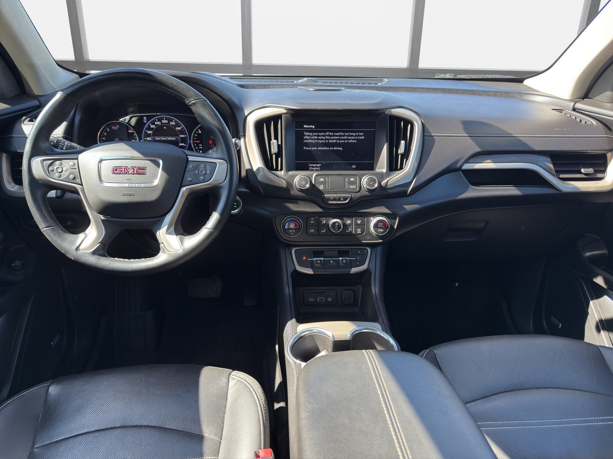 2023 GMC TERRAIN DENALI / $252.25 BIWEEL INCLUDING TAX / PANORAMIC SUNROOF / REMOTE START / VENTILATED FRONT SEATS
