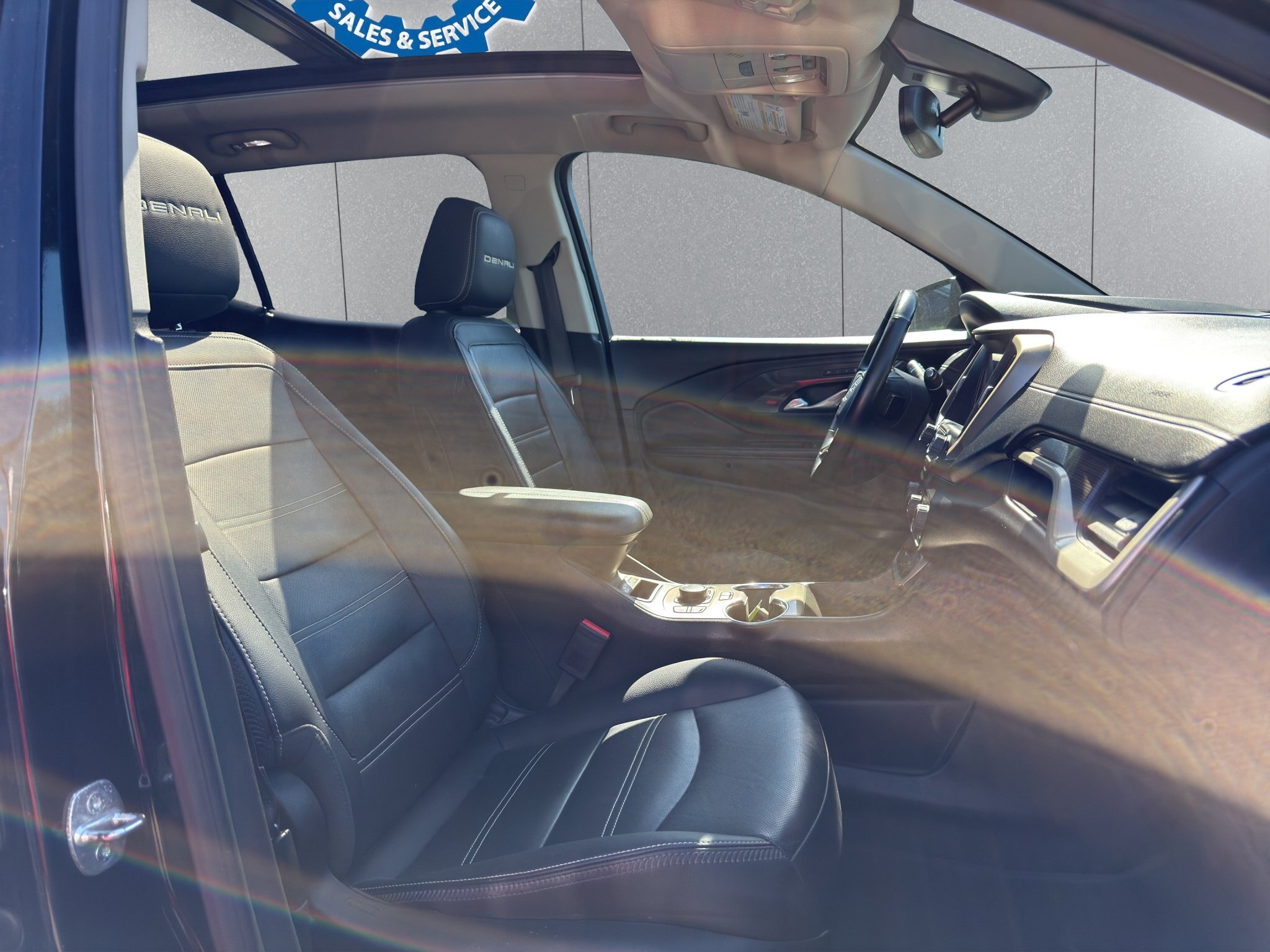 2023 GMC TERRAIN DENALI / $252.25 BIWEEL INCLUDING TAX / PANORAMIC SUNROOF / REMOTE START / VENTILATED FRONT SEATS