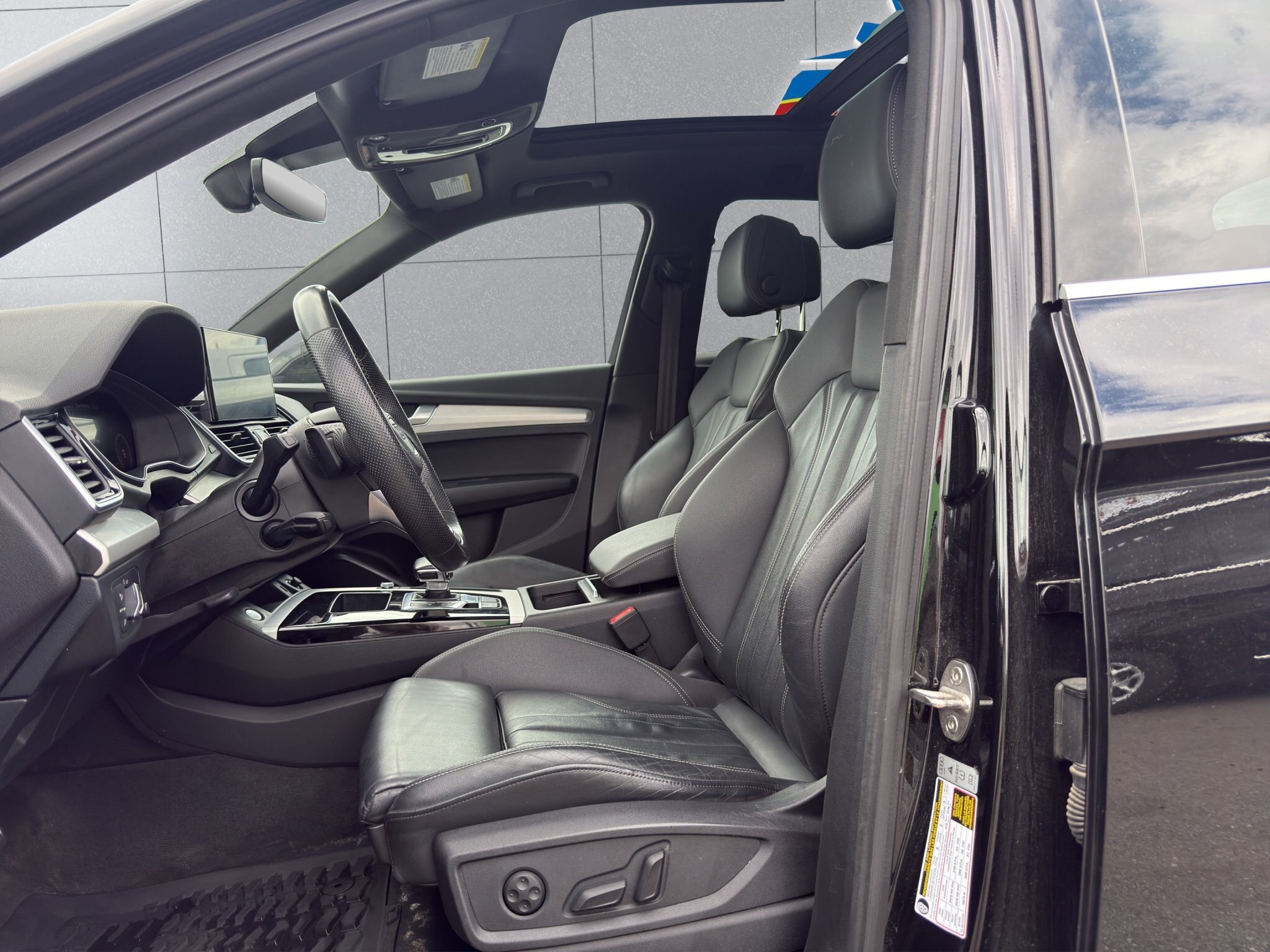 2022 AUDI Q5 PROGRESSIVE S LINE / $280.90 BIWEEKLY INCLUDING TAX / PANORAMIC SUNROOF / HEATED STEERING WHEEL