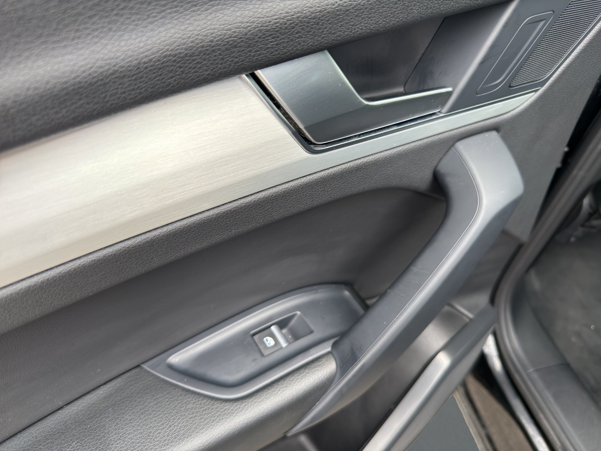 2022 AUDI Q5 PROGRESSIVE S LINE / $280.90 BIWEEKLY INCLUDING TAX / PANORAMIC SUNROOF / HEATED STEERING WHEEL