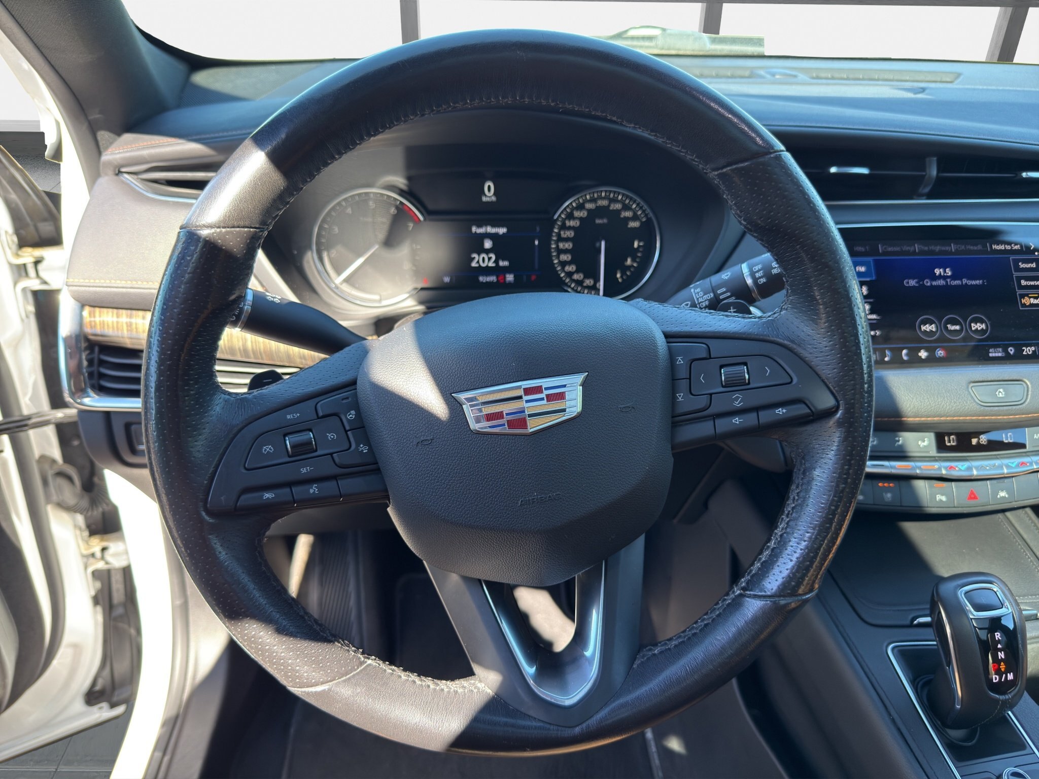 2019 CADILLAC XT4 AWD SPORT / $261.22 BIWEEKLY INCLUDING TAX / PANORAMIC SUNROOF / HEATED FRONT AND REAR SEATS