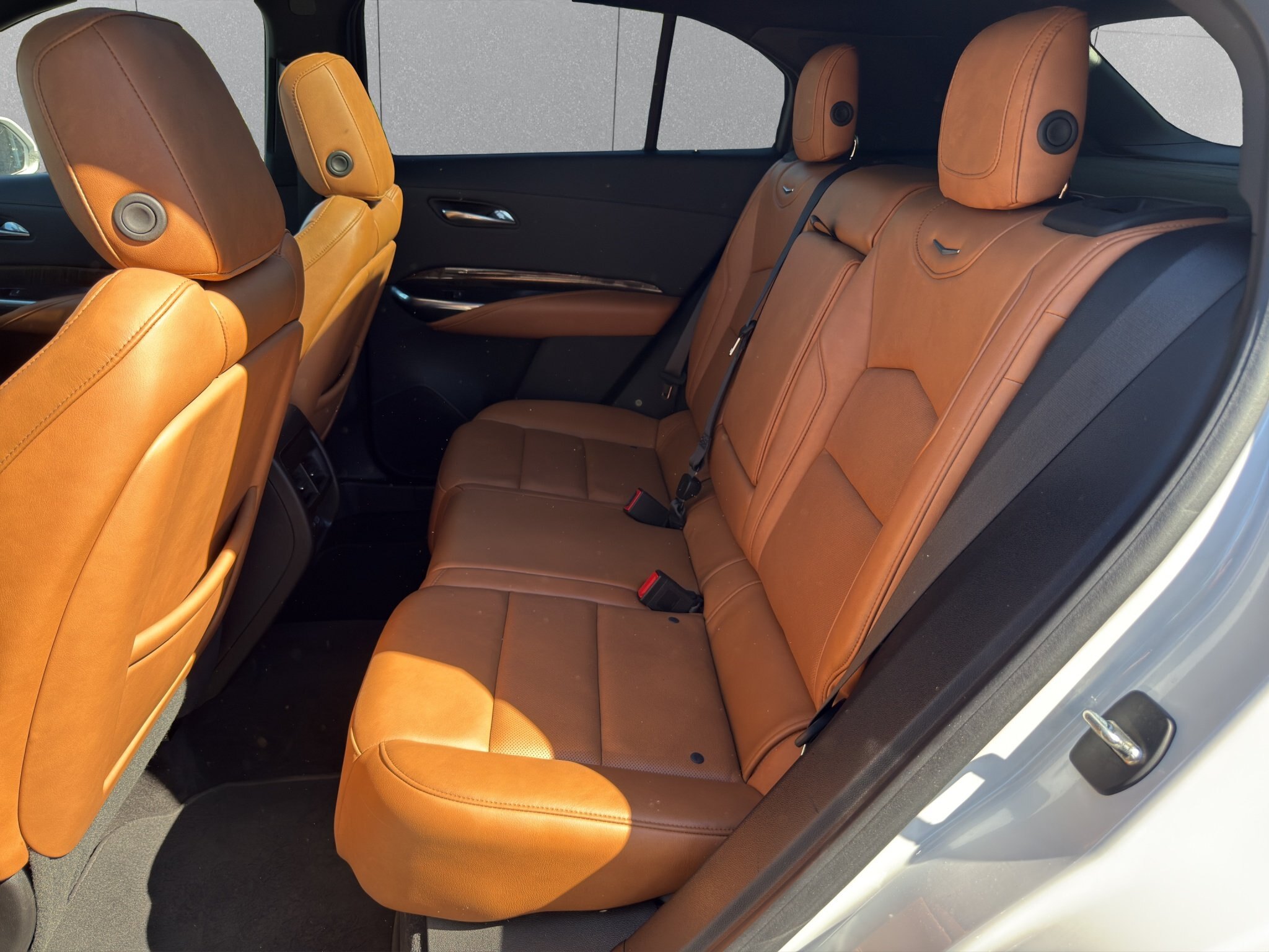 2019 CADILLAC XT4 AWD SPORT / $261.22 BIWEEKLY INCLUDING TAX / PANORAMIC SUNROOF / HEATED FRONT AND REAR SEATS