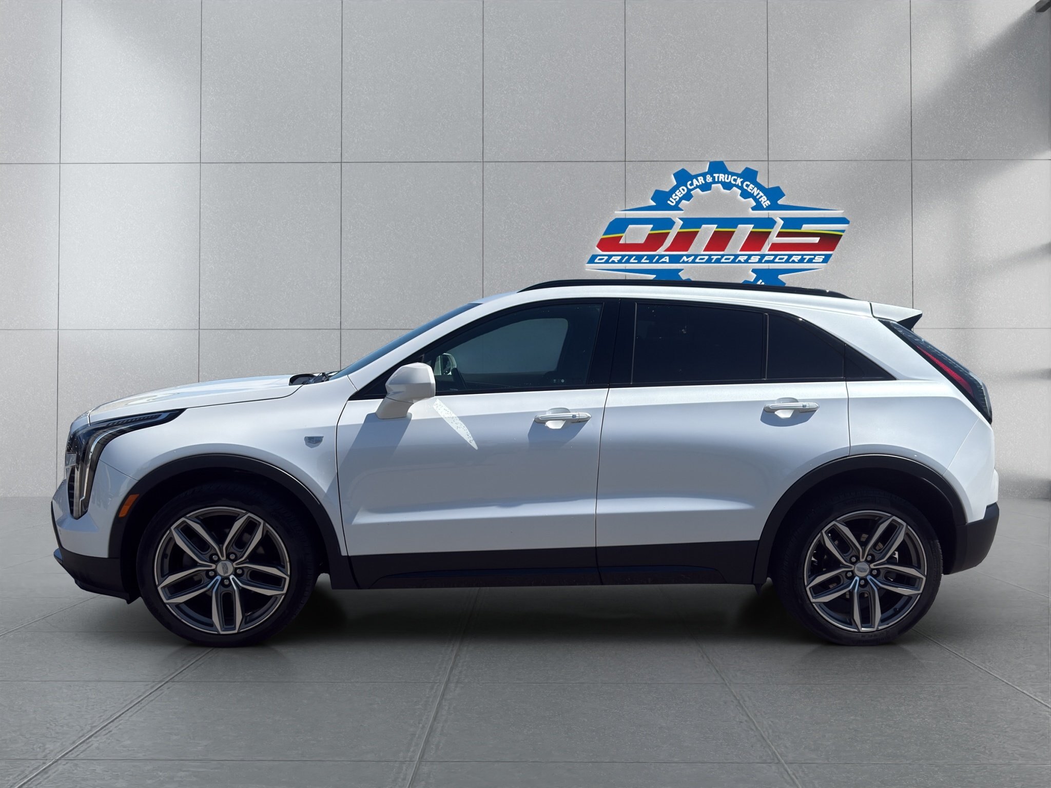 2019 CADILLAC XT4 AWD SPORT / $261.22 BIWEEKLY INCLUDING TAX / PANORAMIC SUNROOF / HEATED FRONT AND REAR SEATS