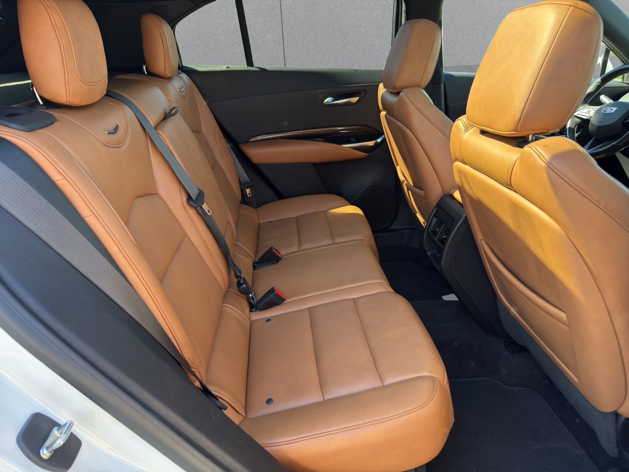 2019 CADILLAC XT4 AWD SPORT / $261.22 BIWEEKLY INCLUDING TAX / PANORAMIC SUNROOF / HEATED FRONT AND REAR SEATS