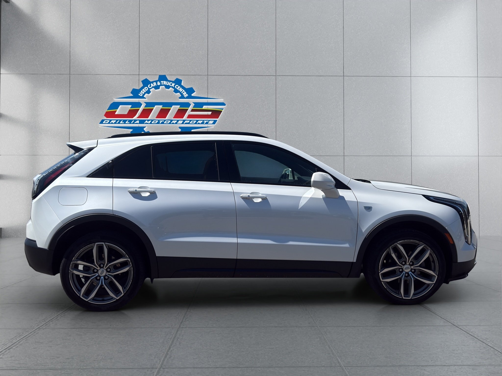 2019 CADILLAC XT4 AWD SPORT / $261.22 BIWEEKLY INCLUDING TAX / PANORAMIC SUNROOF / HEATED FRONT AND REAR SEATS