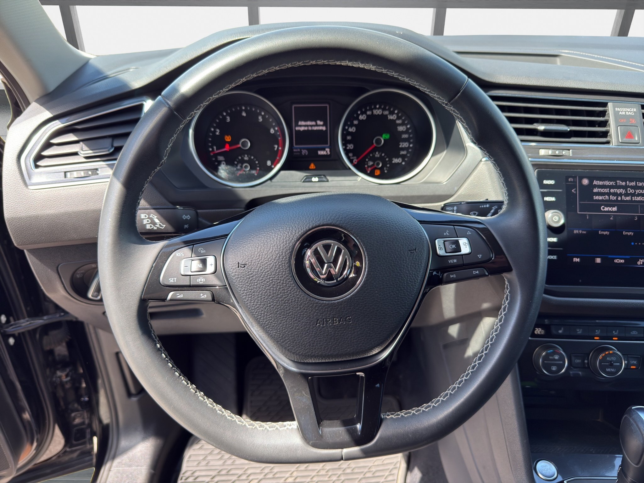 2021 VOLKSWAGEN TIGUAN COMFORTLINE / $185.67 BIWEEKLY INCLUDING TAX / HEATED FRONT SEATS / NAVIGATION