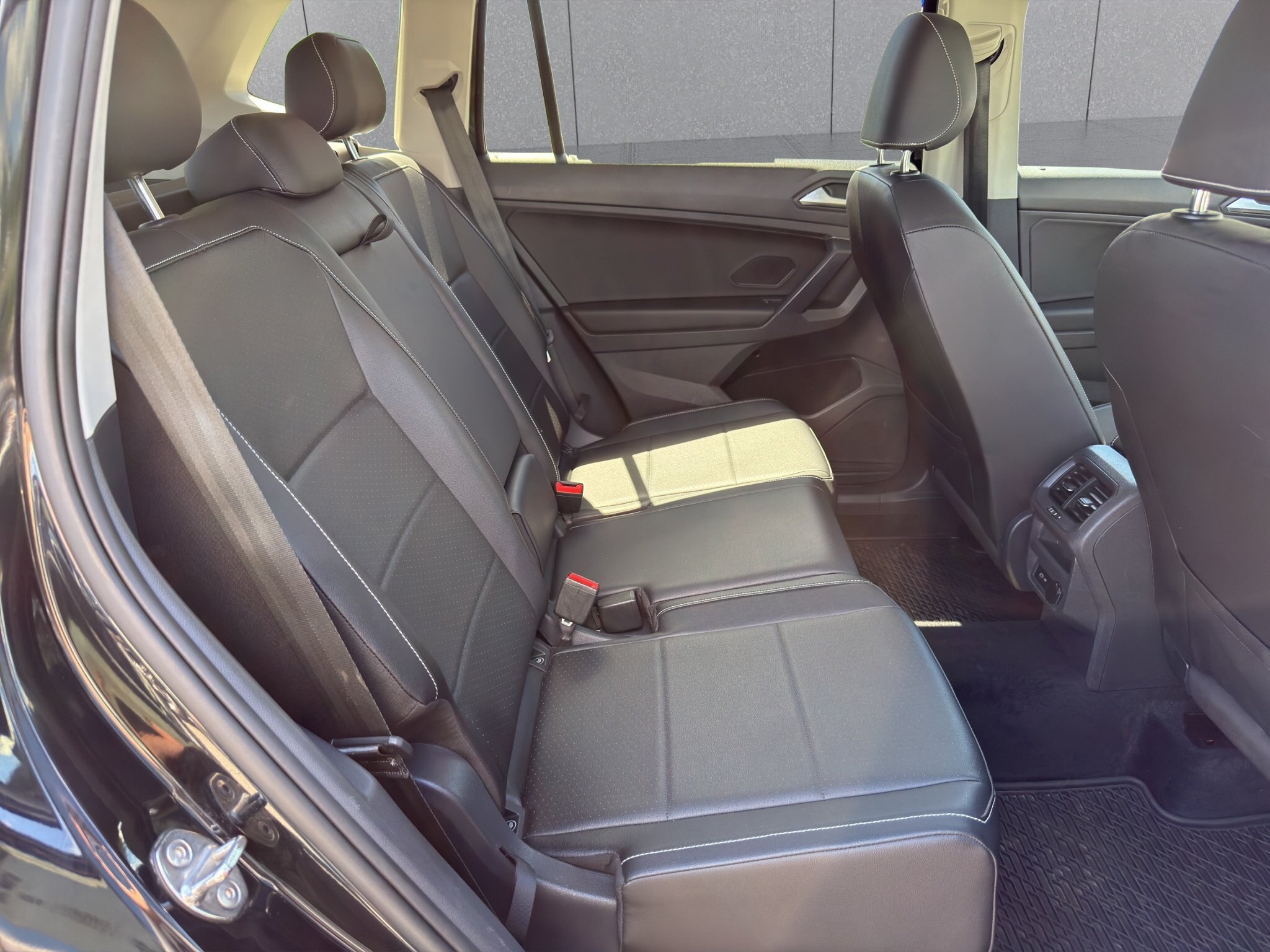 2021 VOLKSWAGEN TIGUAN COMFORTLINE / $185.67 BIWEEKLY INCLUDING TAX / HEATED FRONT SEATS / NAVIGATION