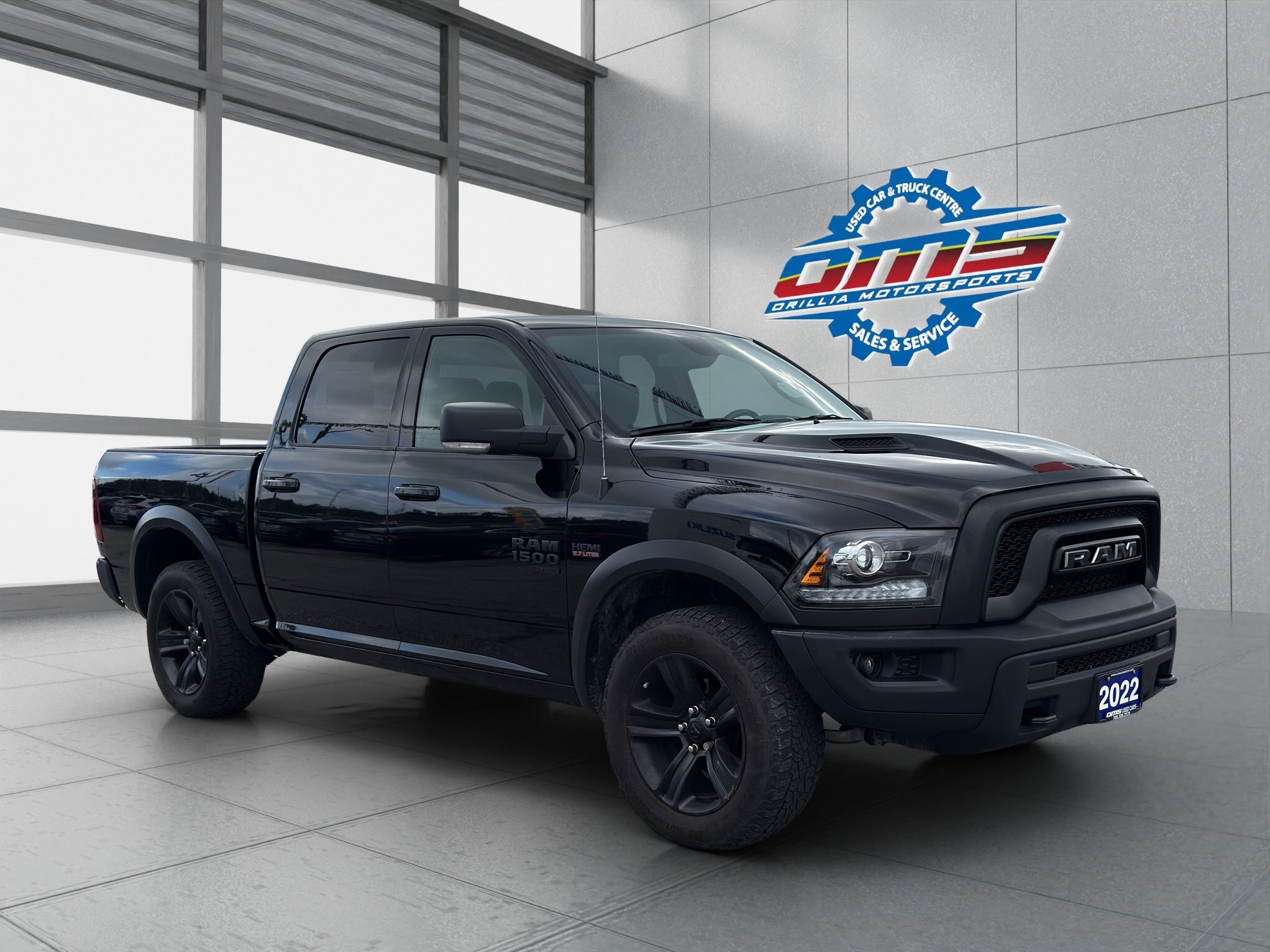 2022 RAM 1500 CLASSIC WARLOCK / $337.65 BIWEEKLY INCLUDING TAX / NAVIGATION / REMOTE START / HEATED STEERING WHEEL