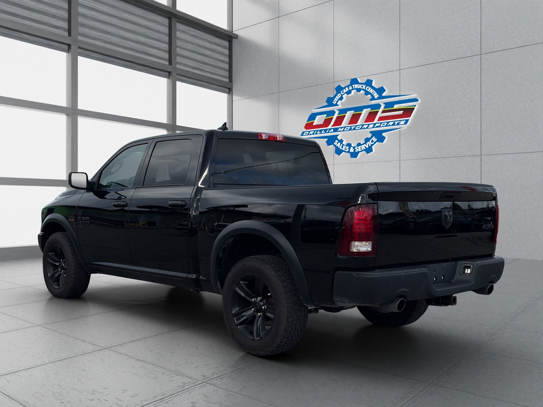 2022 RAM 1500 CLASSIC WARLOCK / $337.65 BIWEEKLY INCLUDING TAX / NAVIGATION / REMOTE START / HEATED STEERING WHEEL