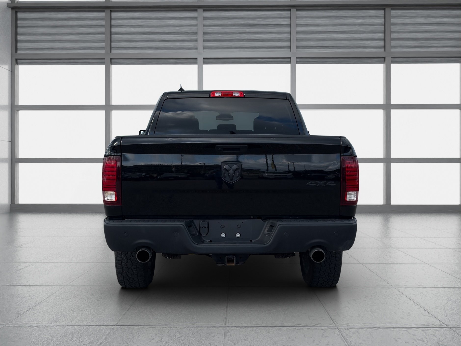 2022 RAM 1500 CLASSIC WARLOCK / $337.65 BIWEEKLY INCLUDING TAX / NAVIGATION / REMOTE START / HEATED STEERING WHEEL