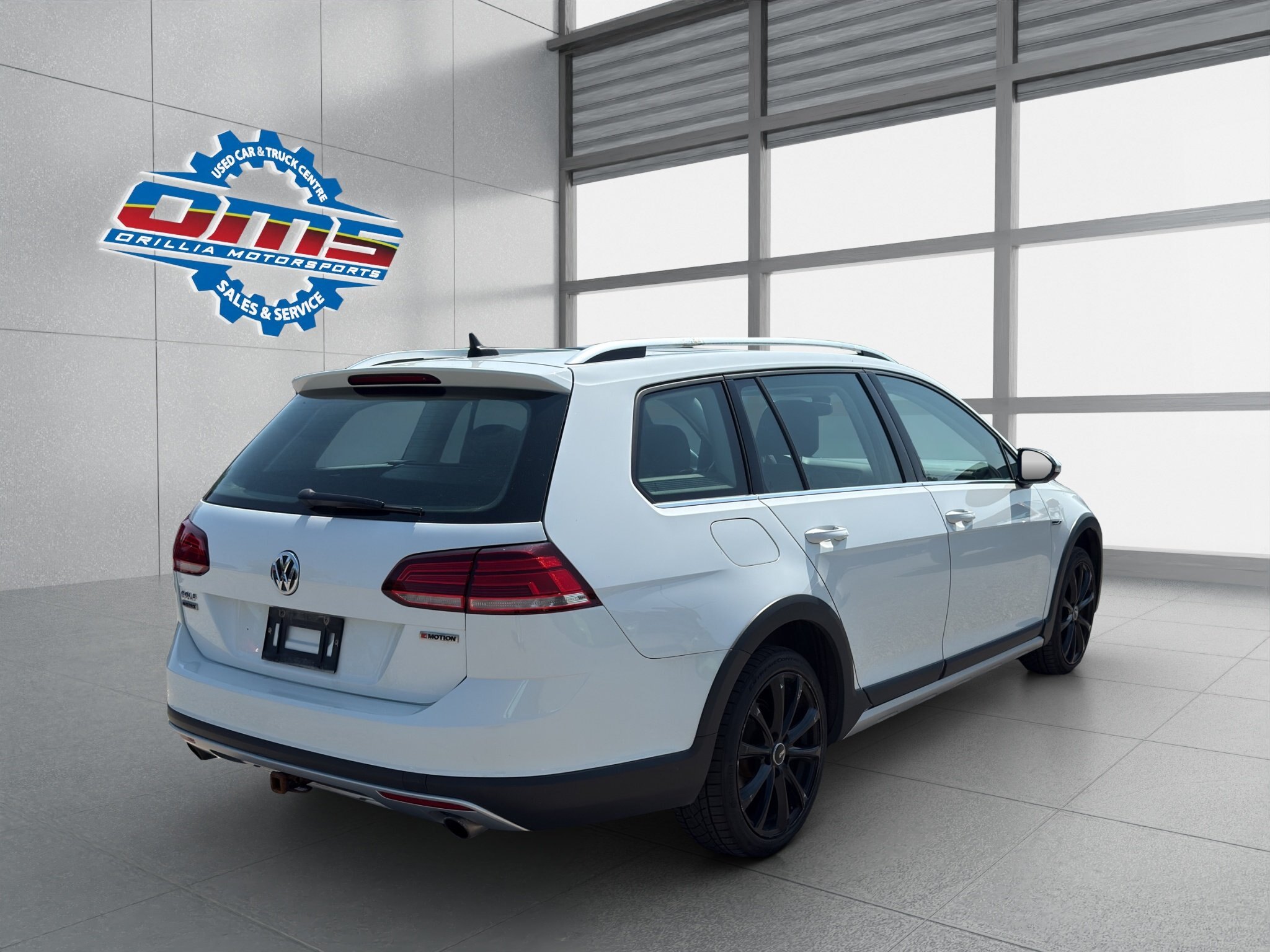 2019 VOLKSWAGEN GOLF ALLTRACK HIGHLINE 4MOTION DSG / $270.33 BIWEEKLY INCLUDING TAX / PANORAMIC SUNROOF / LEATHER INTERIOR