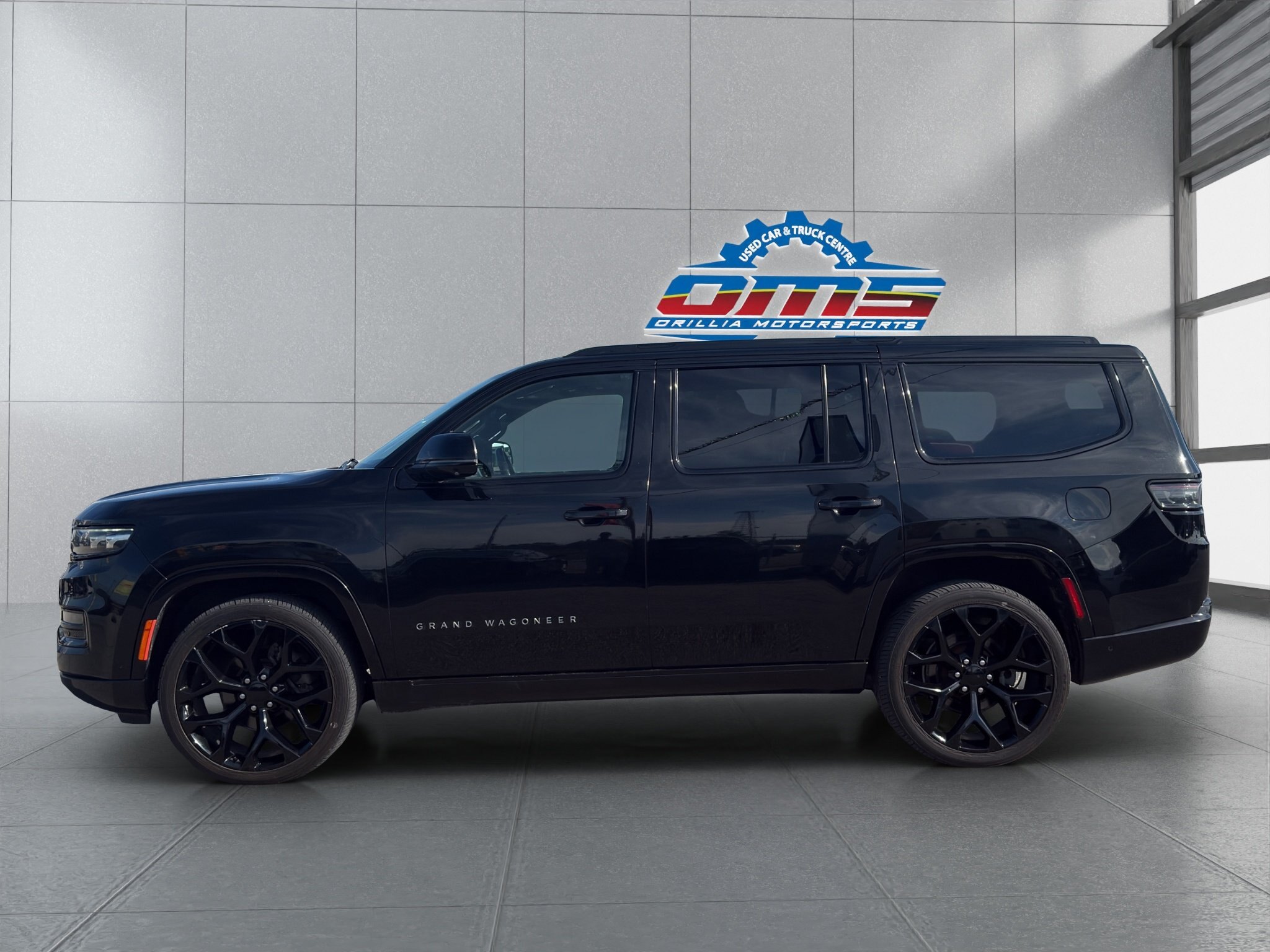 2022 JEEP GRAND WAGONEER SERIES 1 / $383.62 BIWEEKLY INCLUDING TAX / MASSAGING FRONT SEATS / WIRELESS CHARGING