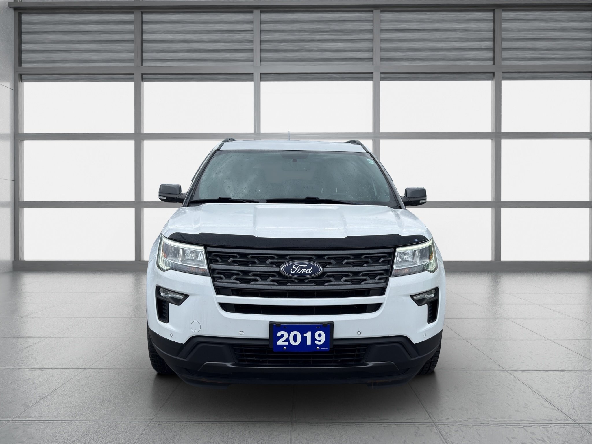 2019 FORD EXPLORER XLT / $259.84 BIWEEKLY INCLUDING TAX / 6 PASSENGER / NAVIGATION / REMOTE START
